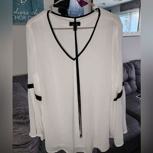 NWOT ALYX BLOUSE SIZE 1X